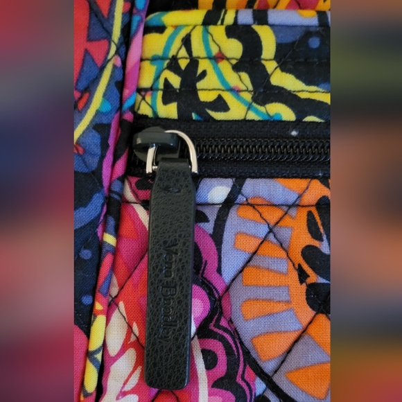 Vera Bradley Twilight Paisley Tri Zip Crossbody Bag - BRAND NEW NEVER USED! - Picture 11 of 16